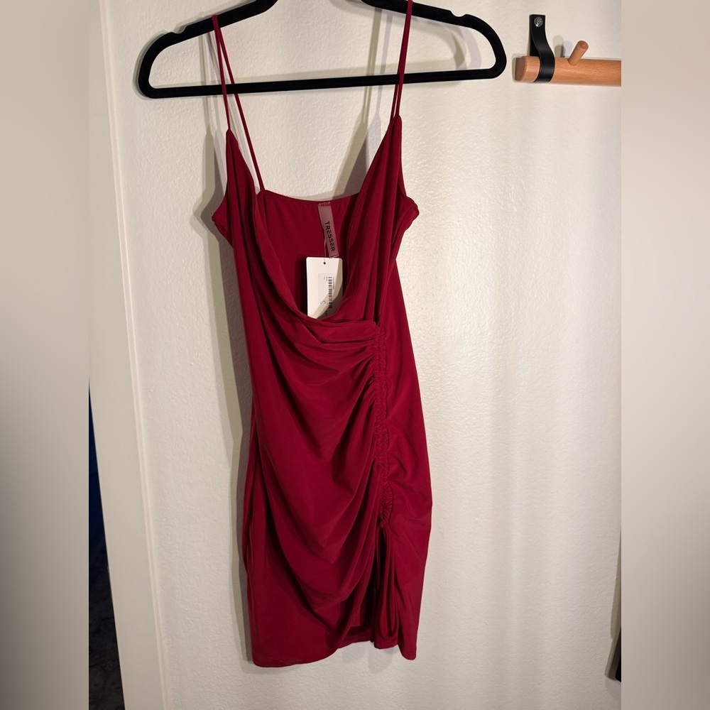 ✨ NWT TRESSER Ruched Mini Dress - Red ✨